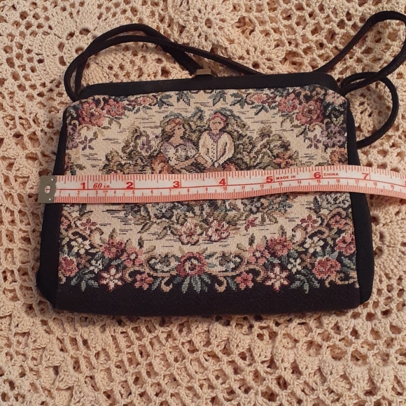 Vintage tapestry purse - Picture 4 of 6